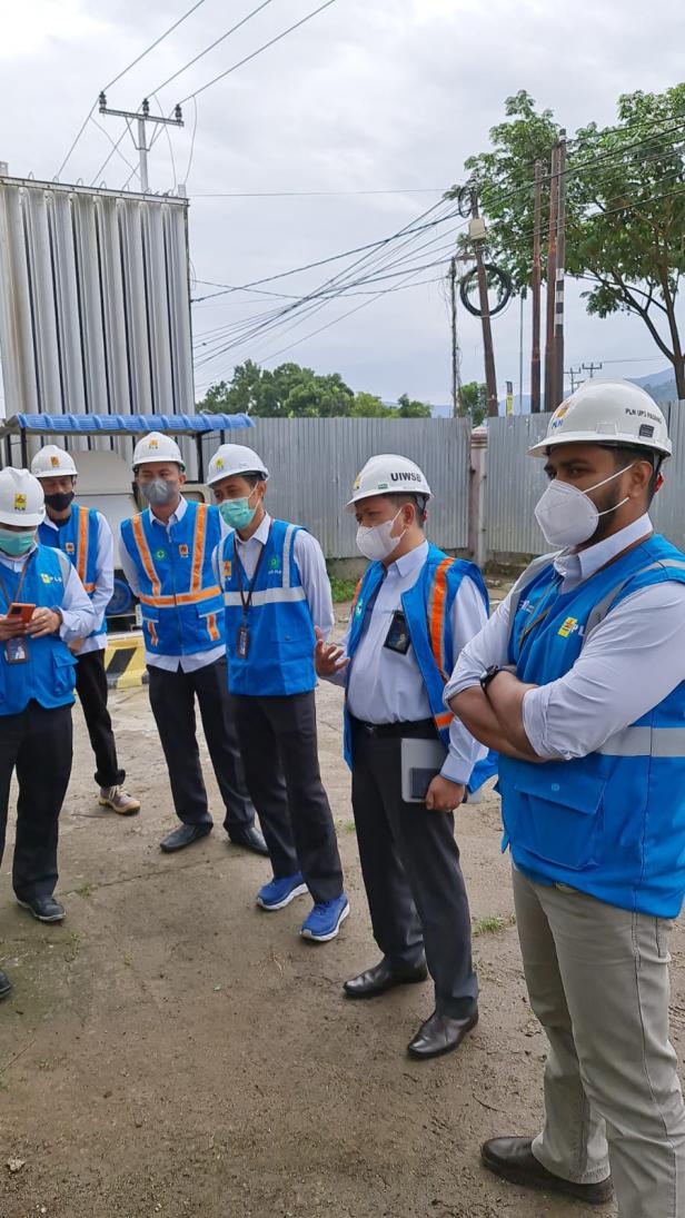 PLN Unit Induk Wilayah Sumatera Barat (UIW Sumbar) kunjungi salah satu perusahaan supplier gas oksigen di Kota Padang yaitu PT Samator Gas Industri, pada Selasa (13/07) lalu.