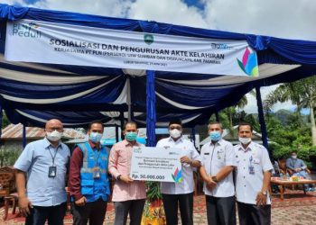 PLN Unit Induk Wilayah Sumatera Barat bersama Dinas Kependudukan dan Pencatatan Sipil (Disdukcapil) Provinsi Sumatera Barat menunjuk Kabupaten Pasaman sebagai tempat kegiatan sosialisasi akta kelahiran di kantor Disdukcapil Kab. Pasaman, pada Rabu (23/06).