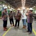 Direktur Operasi PT Semen Padang Asri Mukhtar (paling kiri) ketika menerima kunjungan Presiden Direktur Krakatau Nasional Resources M. Noor Sudrajat (tiga dari kiri), Jumat (4/6/2021) di Workshop PT Semen Padang