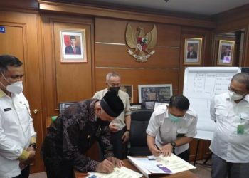 Penandatanganan Naskah kerjasama dilanjutkan dengan penandatanganan Perjanjian Kerjasama antara Kepala BKSDA dengan Kepala Cipta Karya Bina Marga dan Tata Ruang Provinsi Sumatera Barat.