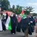 Aktivis yang tergabung dalam Komite Kemanusiaan Internasional Pembebasan Palestina (KKIPP) saat melakukan long march dari Masjid Agung menuju Kantor Bupati Pasaman Barat