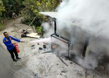Kebakaran kios eceran BBM di Kecamatan Sungai Tarab, Tanah Datar