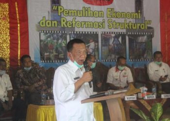 Bupati Pessel, Rusma Yul Anwar saat membuka Musrenbang tingkat Kecamatan Ranah Pesisir