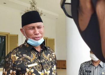 Ketua DPW PKS Sumbar Mahyeldi Ansharullah