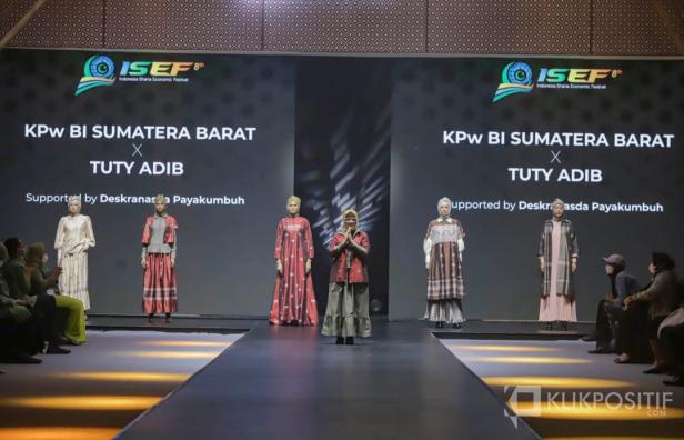 Tampil di ISEF 2021, Tenun Balai Panjang Payakumbuh Pukau Pengunjung