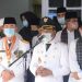 Wabup Tanah Datar Zuldafri Darma didampingi Wagub Sumbar Nasrul Abit melepas jenazah Almarhum Bupati Irdinansyah Tarmizi di Gedung Indo Jolito Batusangkar