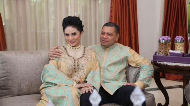Krisdayanti dan Raul Lemos