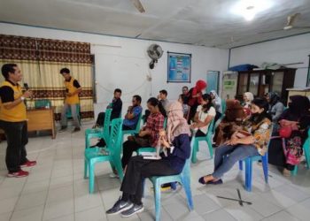 Tim Pengmas UNP Adakan Workshop dan Aksi Bersih Lingkungan di Muara Siberut