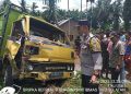 Truk pengangkut pinang yang menabrak sepeda motor