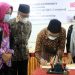 Dewan Penasehat IEG Campus, Veroliyondo Jamal menandatangani kerjasama dengan Universitas Fort de Kock Bukittinggi, Rabu (16/06/2021)