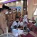 Wawako Solok, Dr. Ramadhani Kirana Putra meninjau pelaksanaan vaksin bagi pelajar di Kota Solok