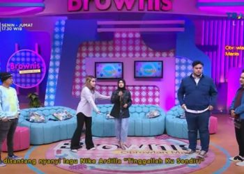 Reza saat menjadi bintang tamu program Brownis di Trans TV
