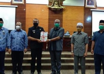 Wagub Sumbar Sampaikan Rancangan APBD Perubahan, DPRD Ingatkan Defisit