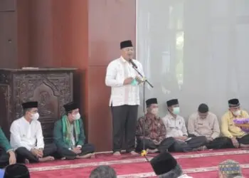 Wali Kota Solok, H.Zul Elfin Umar membuka peresmian Masid Nurul Hidayah Banda Panduang.(Prokomp)