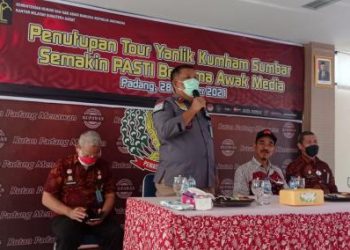 Kawanwil Kemenkumham Sumbar R. Andika Prasetya Saat Penutupan Yanlik Kemenkumham Sumbar oleh