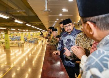 Menteri Agama (Menag) Yaqut Cholil Qoumas mengunjungi Kantor Percetakan Al-Qur&apos;an terbesar di dunia, Mujamma&apos; King Fadh (Mujamma&apos; al-Mlik Fahd lit Thib&apos;ati al-Mushaf asy-Syarf) di Madinah, Arab Saudi.