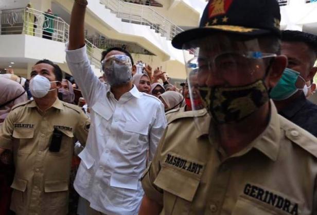postingan sandiaga uno