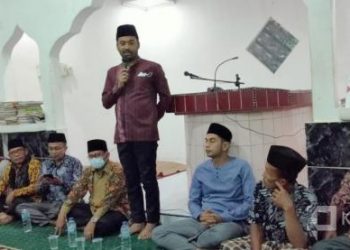 Ketua DPRD Solsel Zigo Rolanda di hadapan Jemaah Nurul Muttaqien