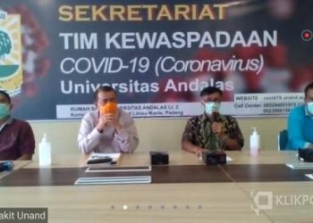 Video conference Wakil Gubernur Nasrul Abit dan Satgas COVID 19 Sumbar, Minggu, 5 April 2020