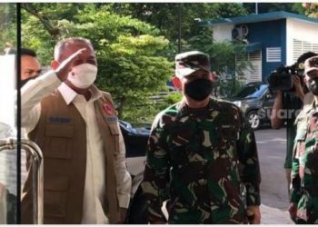 Kepala BNPB Letjen TNI Ganip Warsito saat menyambangi RSD Wisma Atlet, Kemayoran, Jakpus.