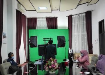 Ayo Belajar.id merupakan salah satu platform pembelajaran digital yang hadir di masa pandemi. Platform ini hadir dengan konsep pendekatan sosial dengan gerakan sosial pada teknologi pendidikan