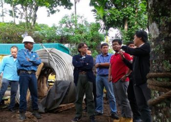 Direktur Bisnis Regional Sumatera, Amir Rosidin, bersama Kadiv Konstruksi Sumatera, Waluyo, juga GM UIP II, Jurlian Sitanggang, dan GM PLN Sumbar, Bambang Yusuf, beserta jajaran manajemen PLN lainnya yang terkait proyek ini melakukan roadshow untuk meninjau progres pekerjaan ke Halaban, Lima Puluh K