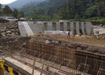 Check Dam Pengendali Sedimen Batang Kuranji yang terletak sekitar 500 meter dari Unand arah ke Hutan