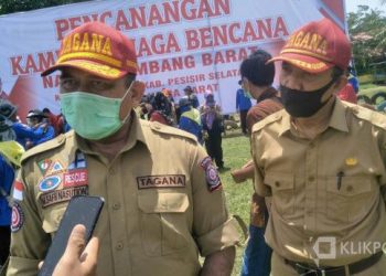M. Safii Nasution usai meresmikan pencanangan Kampung Siaga Bencana (KSB) Nagari Kambang Barat di Pessel-Sumbar