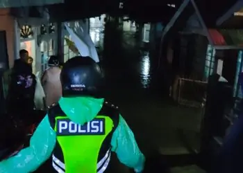 Banjir di Bukittinggi, Selasa (01/02/2022) malam. (Dina)