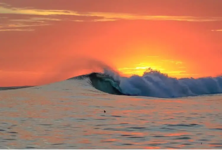 Ombak Mentawai (Ocky Anugrah Mahesa)