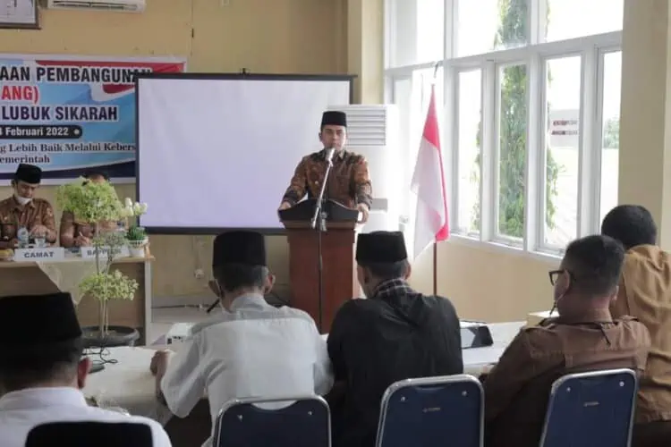 Wawako Solok, Ramadhani Kirana Putra membuka Musrenbang Kecamatan Lubuk Sikarah.(Prokomp)