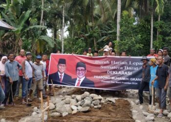 Puluhan Buruh di Padang Pariaman mendukung Prabowo Subianto dan Muhaimin Iskandar untuk jadi pasangan Capres dan Cawapres Pemilu 2024.