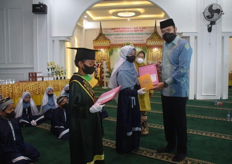 SD Muhammadiyah Gelar Wisuda Tahfizh dan Khatam Al Qur'an