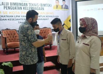 Wako Fadly Buka Bimtek Penguatan Kelembagaan LPM