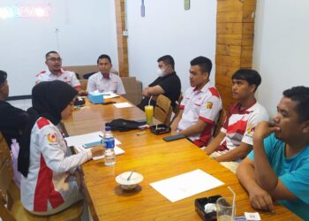 Rapat koordinasi pengurus ESI Kota Solok dengan sejumlah pengusaha rental PS.(Klikpositif)