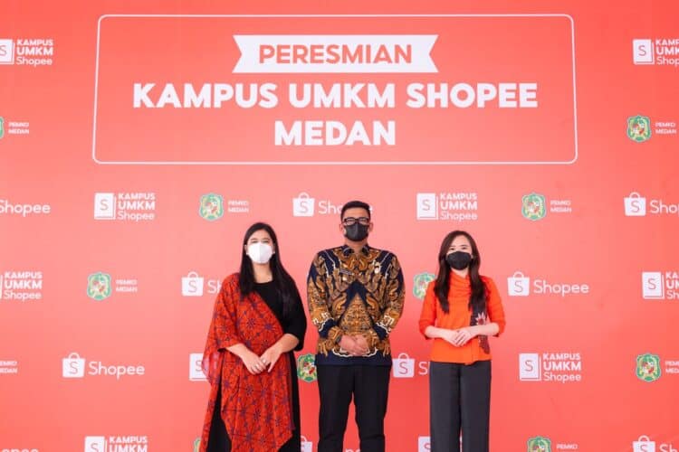 Wali Kota Medan, Muhammad Bobby Afif Nasution turut meresmikan Kampus UMKM Shopee Medan yang dipercaya akan menjadi solusi nyata bagi UMKM di Medan dan sekitarnya