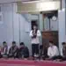 wakil Wali Kota Solok, Ramadhani Kirana Putra membuka panggung pidato adat di Masjid Nurul Yaqin, Kelurahan Kampung Jawa.(Prokomp)