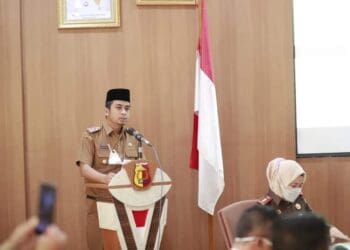 Rakor, Wawako Solok minta TPID antisipasi kelangkaan dan kenaikan harga sembako saat Ramadan 1443 Hijriah.(Prokomp)