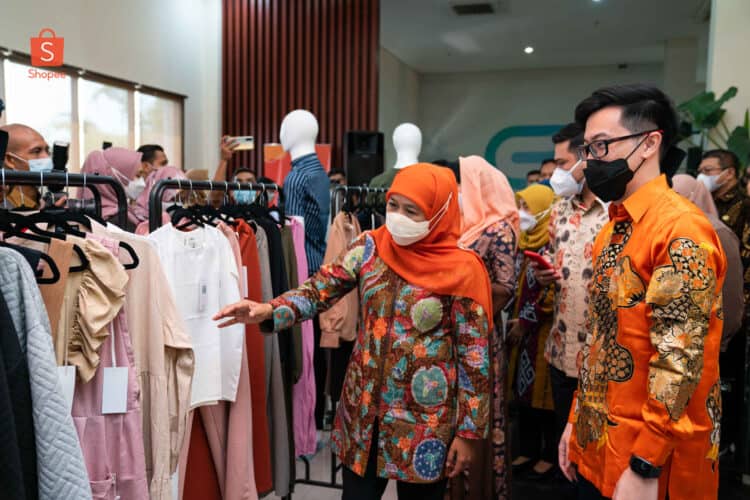 Shopee dan Pemerintah Provinsi Jawa Timur hari ini meresmikan Kampus UMKM Shopee Malang sebagai Kampus UMKM Shopee ke-8 di Indonesia.