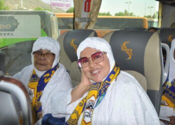 Foto dua dari tiga pemenang umrah HUT ke-12 Partai Gerindra yang telah diberangkatkan ke Mekkah dan sudah kembali beberapa waktu lalu.