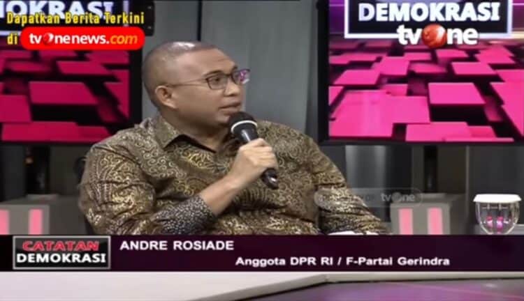 Anggota DPR RI asal Sumbar Andre Rosiade saat tampil dalam “Catatan Demokrasi” TV One, Selasa (5/4) malam.