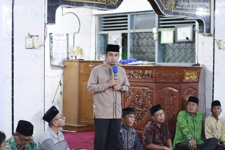 Wawako Solok, Ramadhani Kirana Putra sampaikan rencana pemerintah daerah bangun ulang Masjid Istiqomah Tanah Garam.(Prokomp)