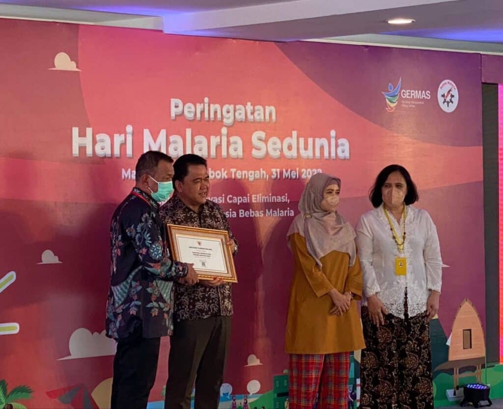 Kabupaten Pessel (Pesisir Selatan), Sumatera Barat dapat penghargaan Kementerian Kesehatan (Kemenkes) dalam pencapaian eliminasi malaria 2021.