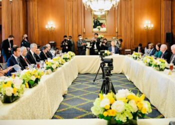 Presiden Joko Widodo menyampaikan sambutannya pada jamuan santap siang pemimpin negara-negara ASEAN oleh Ketua Dewan Perwakilan AS Nancy Pelosi dan Anggota Kongres AS di Capitol Hill