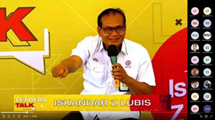 Iskandar Z Lubis, yang menjadi  narasumber pertama Leader's Talk PT Semen Padang, Rabu (18/5/2022)