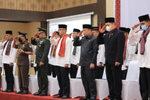 Sekretaris Daerah Kota Payakumbuh bersama unsur Forkopimda Kota Payakumbuh mengikuti Upacara Peringatan Hari Lahir Pancasila tahun 2022 secara virtual.