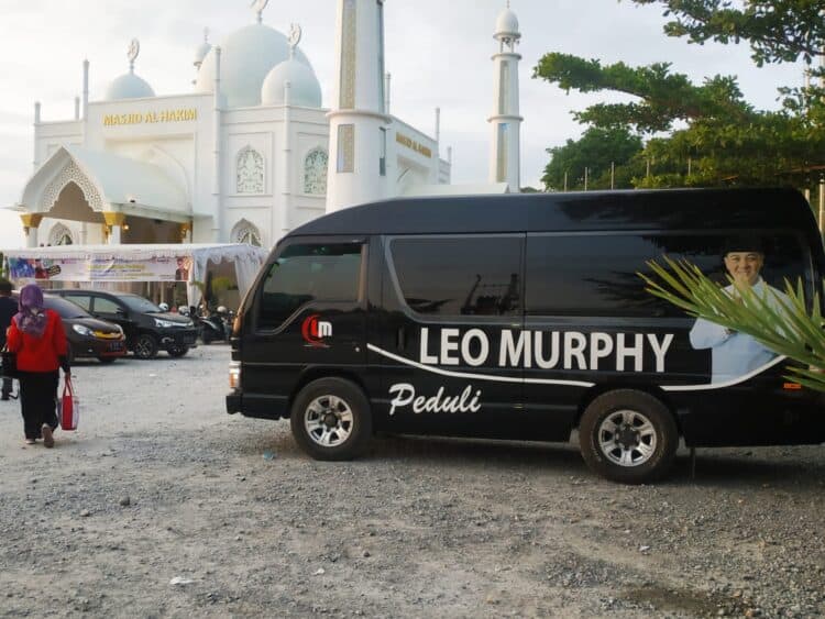 Bus Leo Murphy Peduli memberikan layanan gratis bagi masyarakat dalam daerah Kota Solok.(Ist)