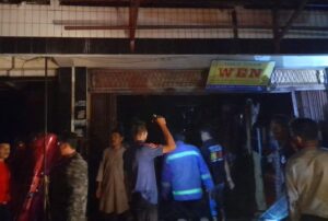 Toko Tikar Wen terbakar di Payakumbuh