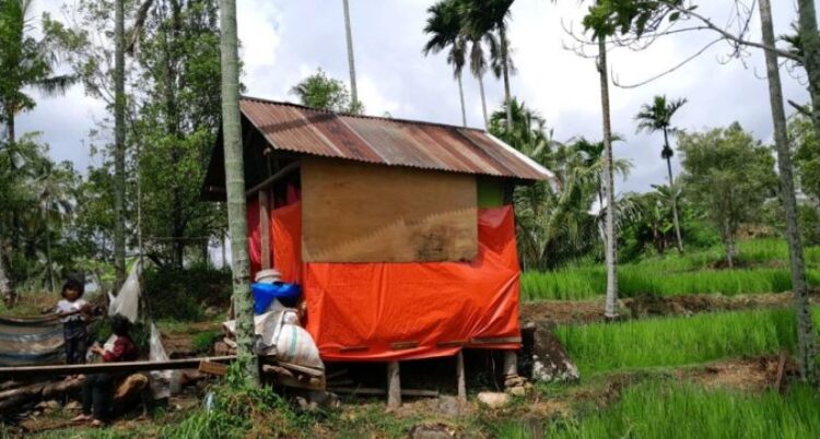 Usman keluarga miskin di kabupaten Solok