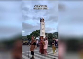 jam gadang fashion week